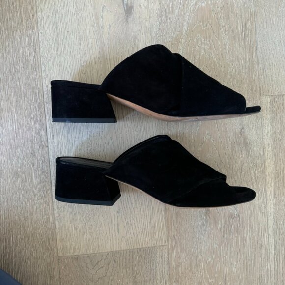 VINCE Karsen Suede Sandals 8 - Picture 1 of 5
